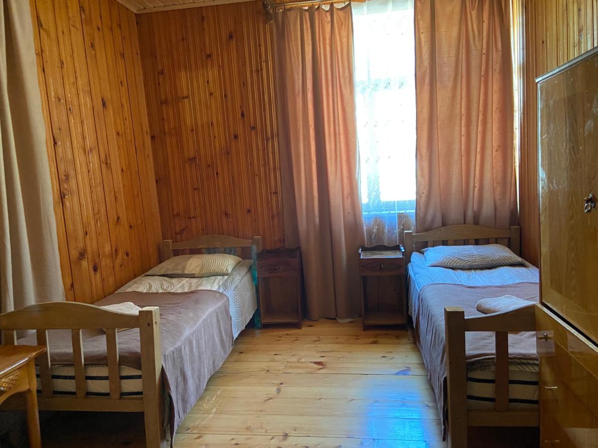 Eliso'S Guesthouse Mestia Bagian luar foto