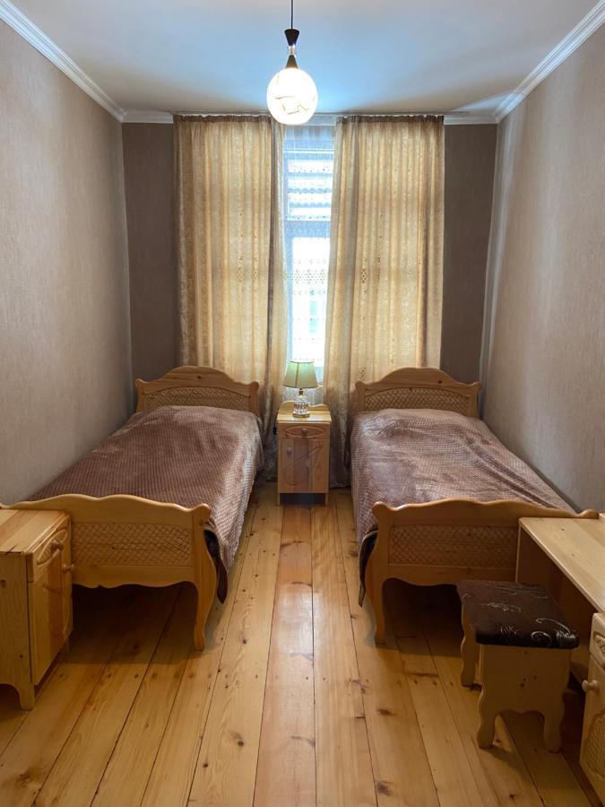 Eliso'S Guesthouse Mestia Bagian luar foto